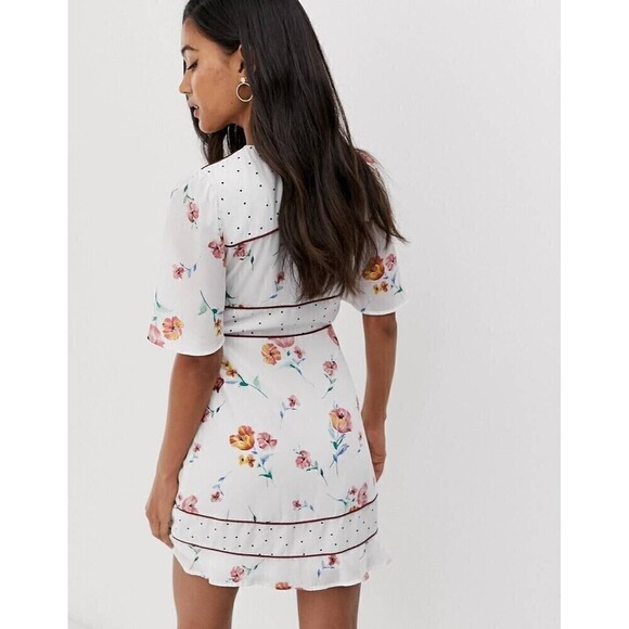 ASOS Fashion Union Wrap Dress White Pink Floral Polka Dot NWT Sz US 8 UK 12 - Picture 4 of 16